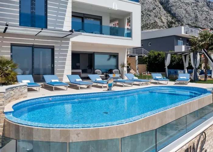 فيلة Lux Afrodita ماكارسكا